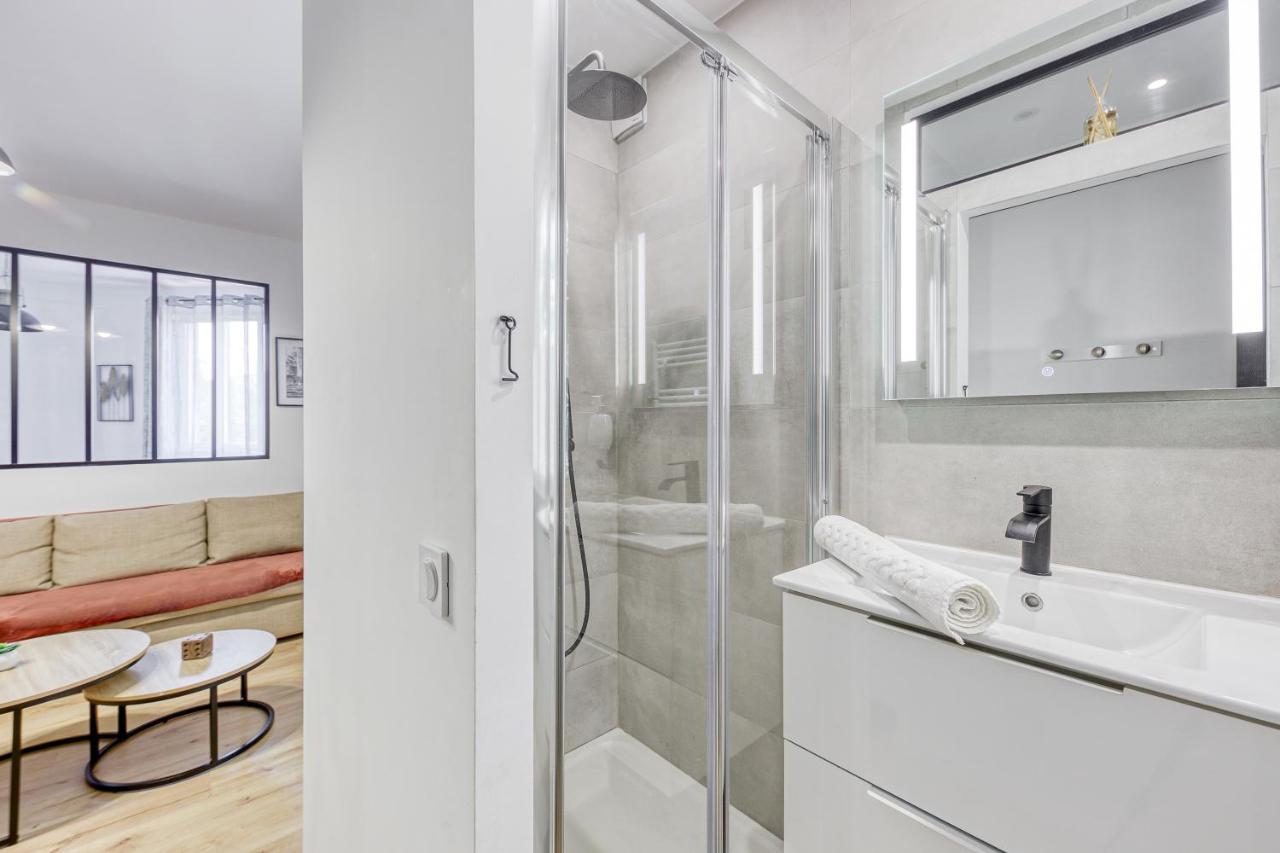 Metro 14 Et Le Metro 7 A 6 Minutes A Pied Emplacement Strategique Parking Gratuit Apartment